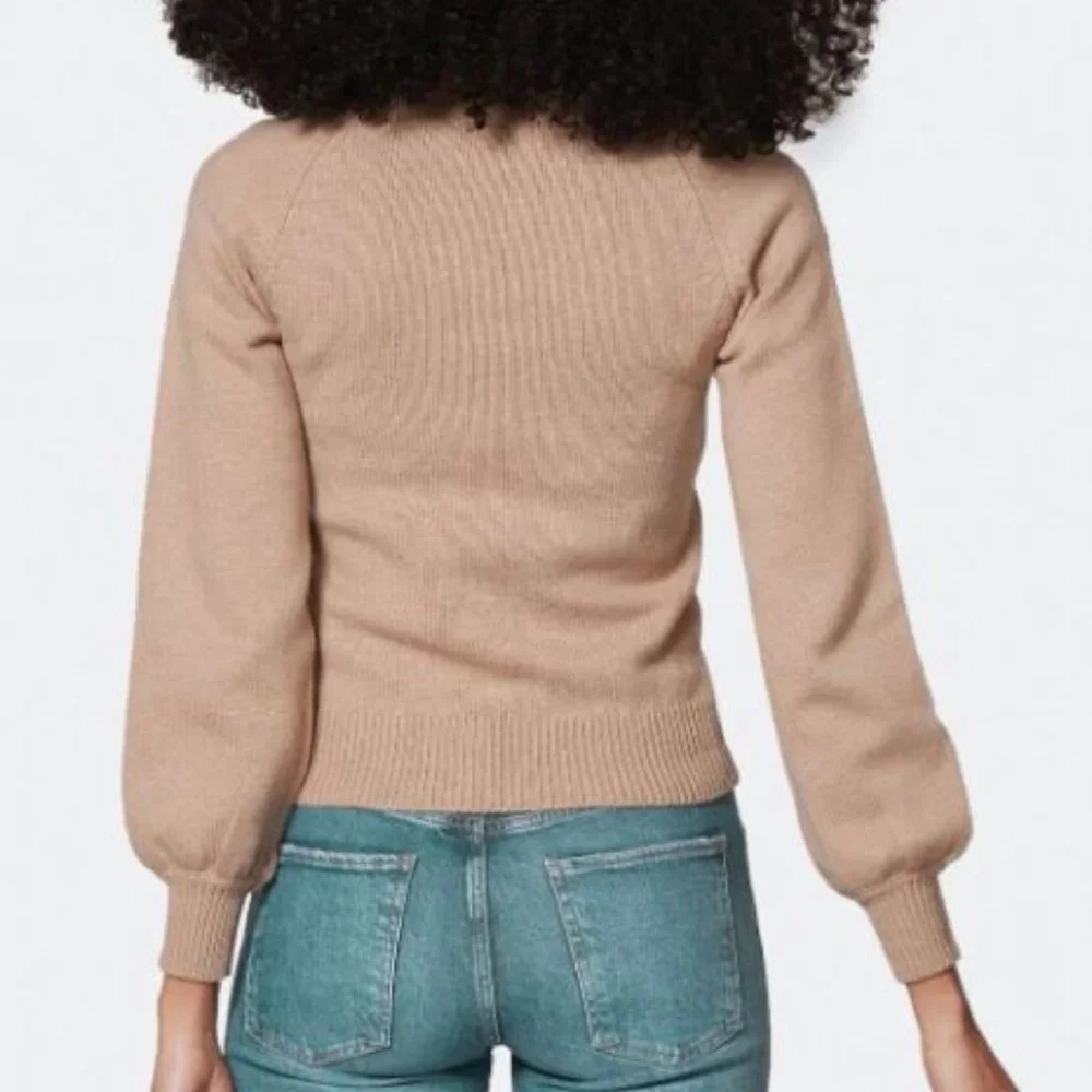 Billie the Label - Harlow Sweater - Picture 2 of 4